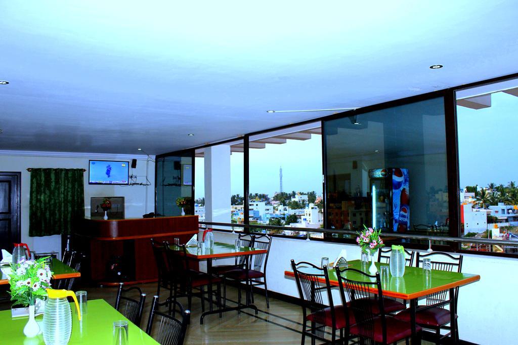 Oyo 1900 Hotel Olive Residency Mysore Buitenkant foto